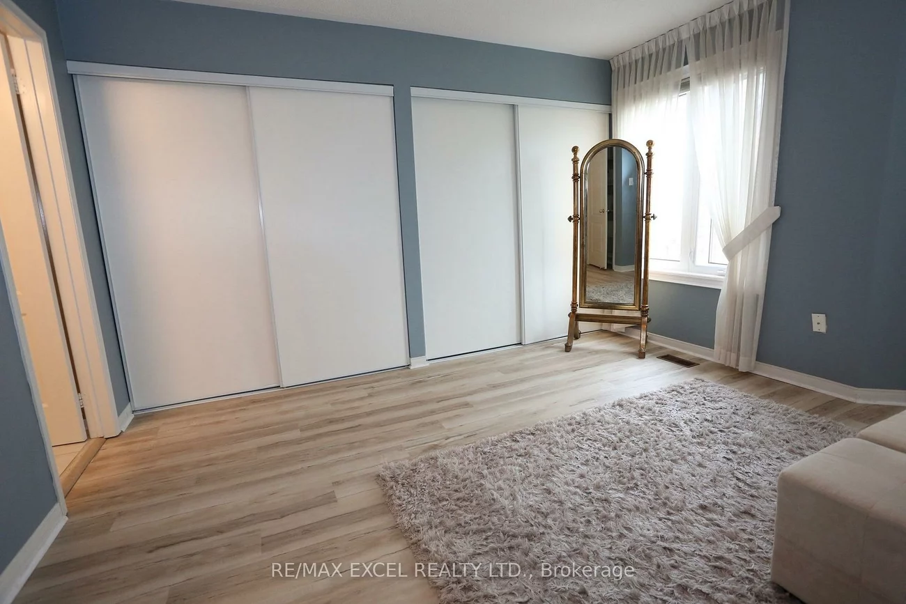 735, New Westminster, Brownridge, Vaughan