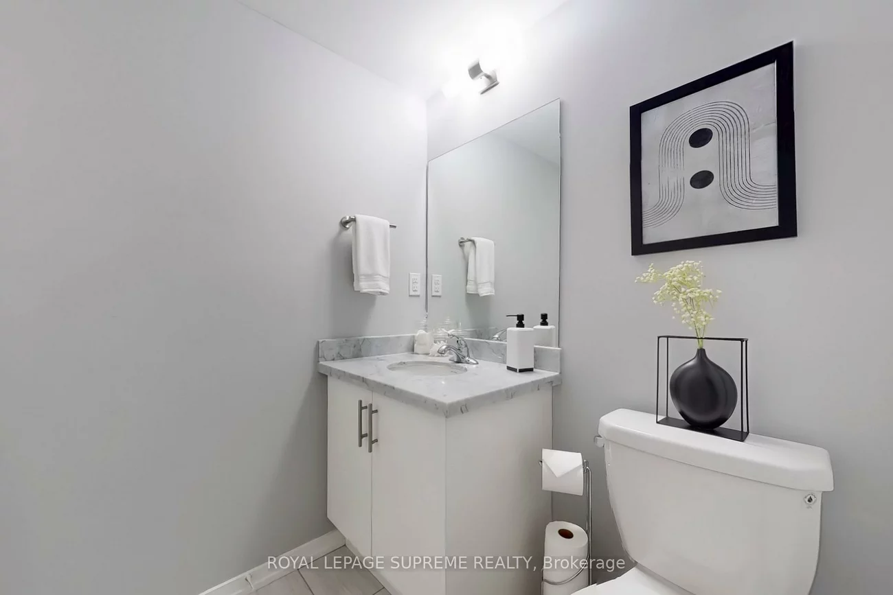 26, Bruce, East Woodbridge, Vaughan
