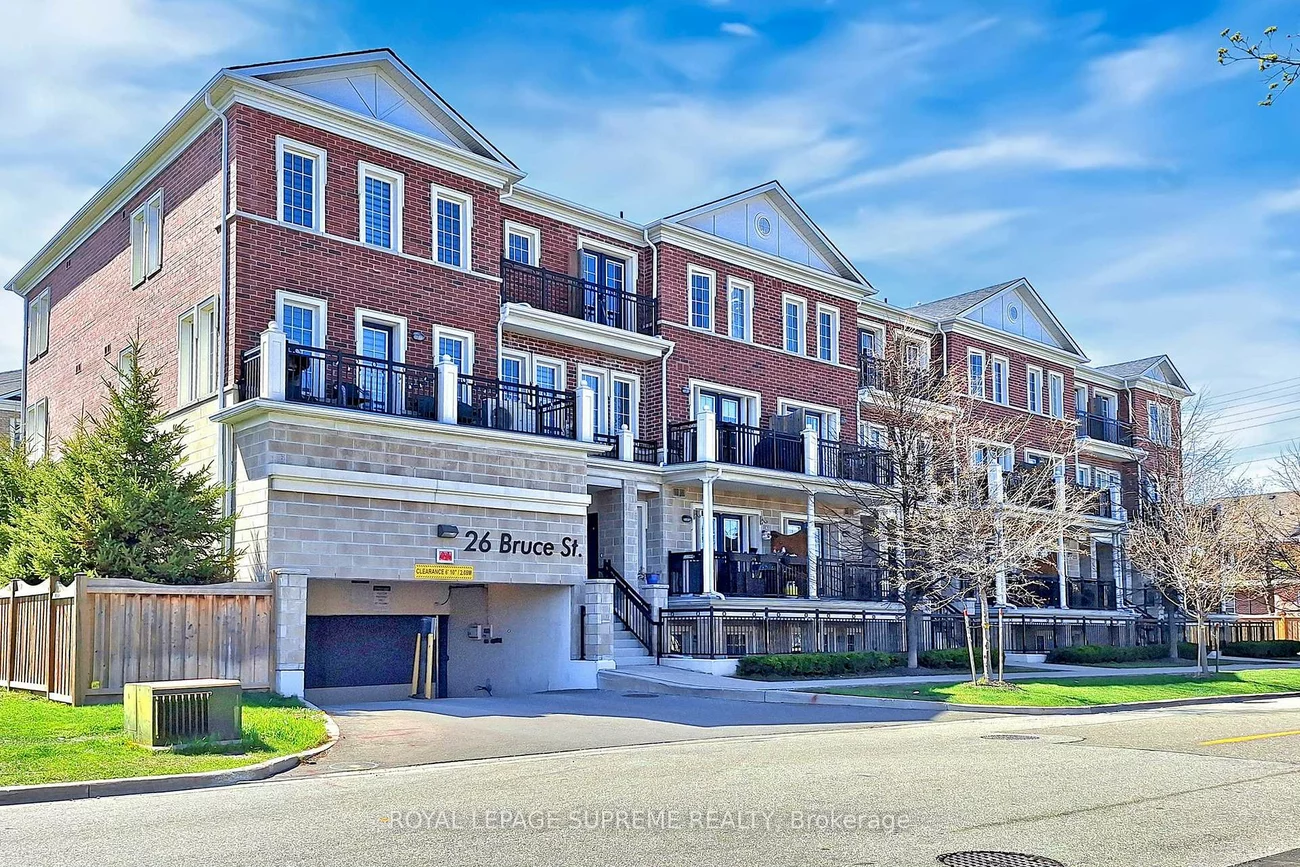 26, Bruce, East Woodbridge, Vaughan