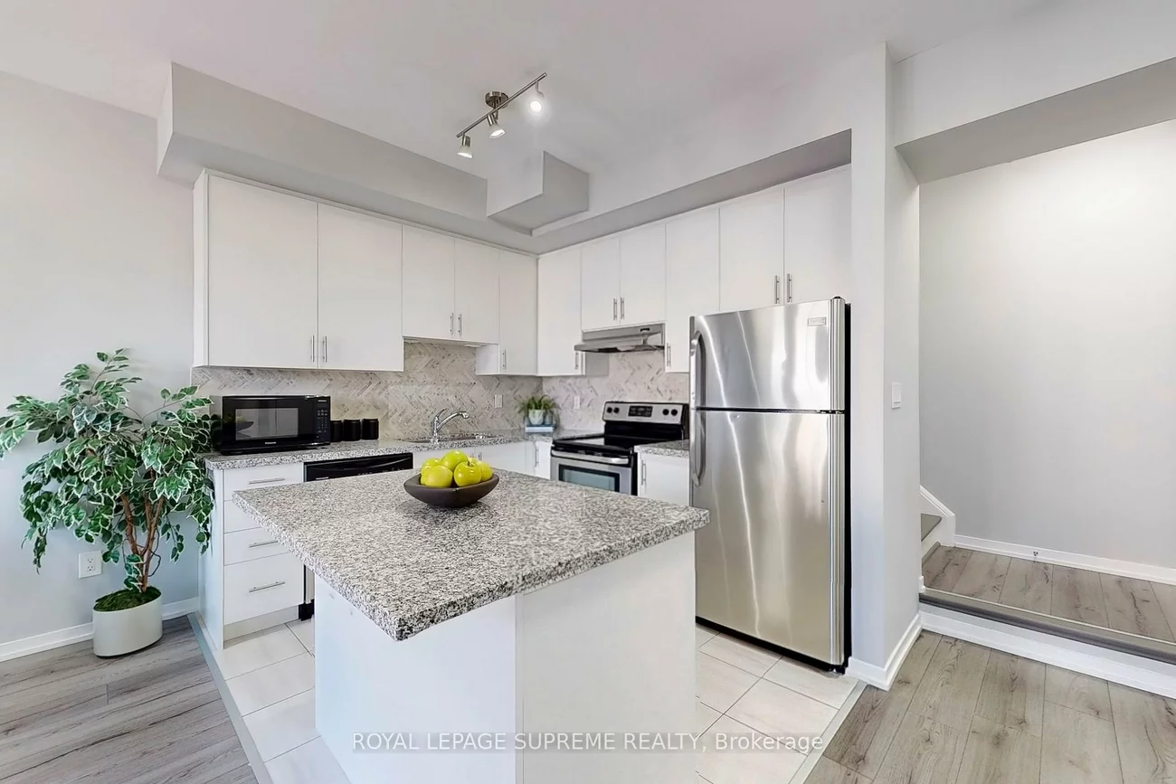 26, Bruce, East Woodbridge, Vaughan