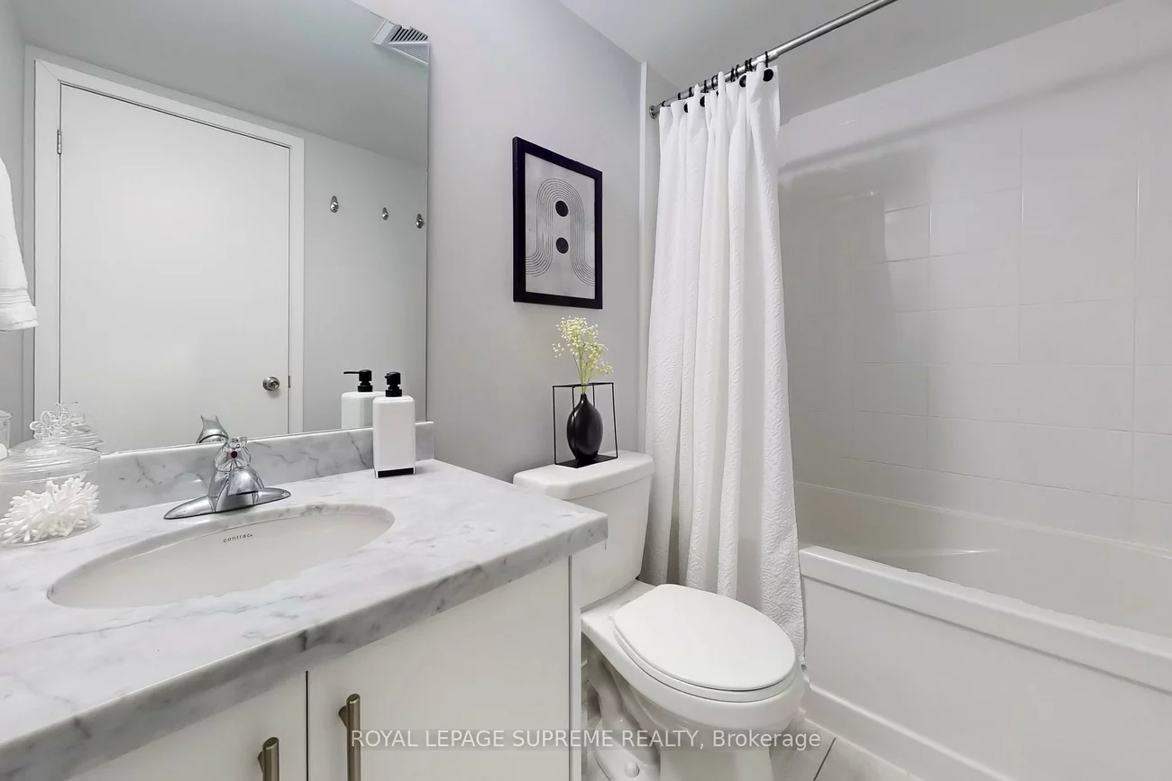 26, Bruce, East Woodbridge, Vaughan