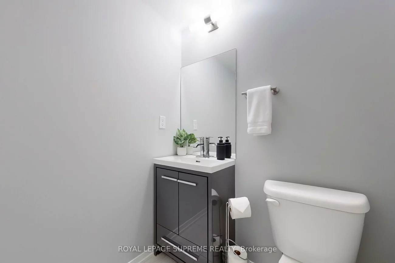 26, Bruce, East Woodbridge, Vaughan