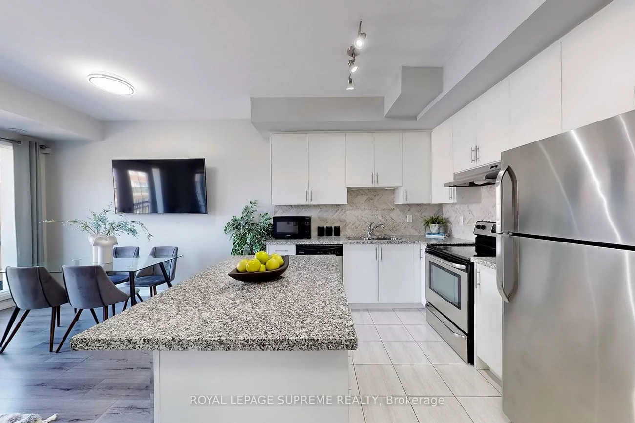 26, Bruce, East Woodbridge, Vaughan