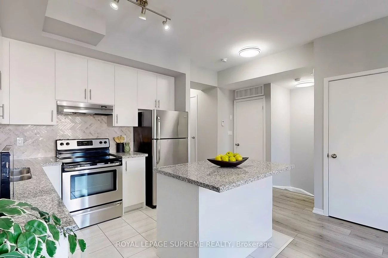 26, Bruce, East Woodbridge, Vaughan