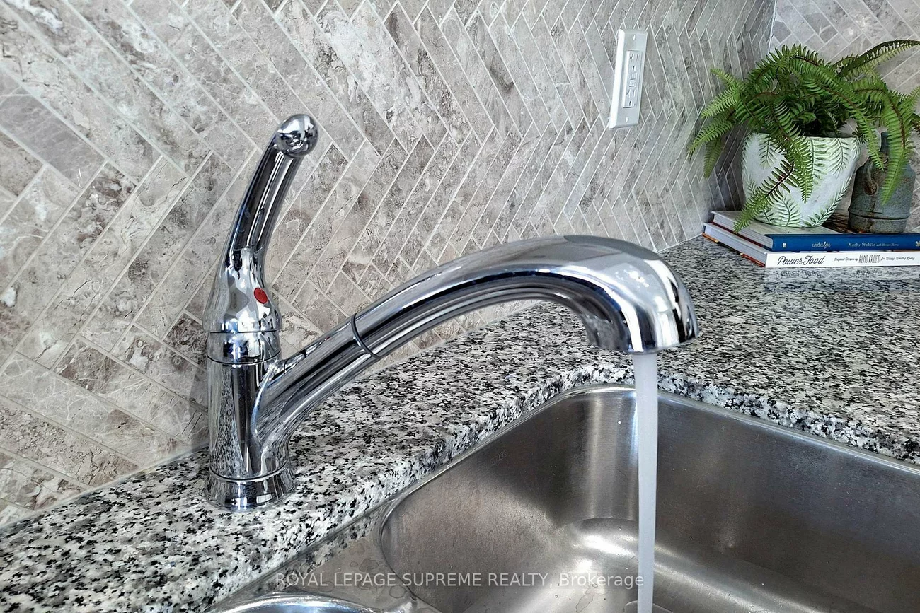 26, Bruce, East Woodbridge, Vaughan