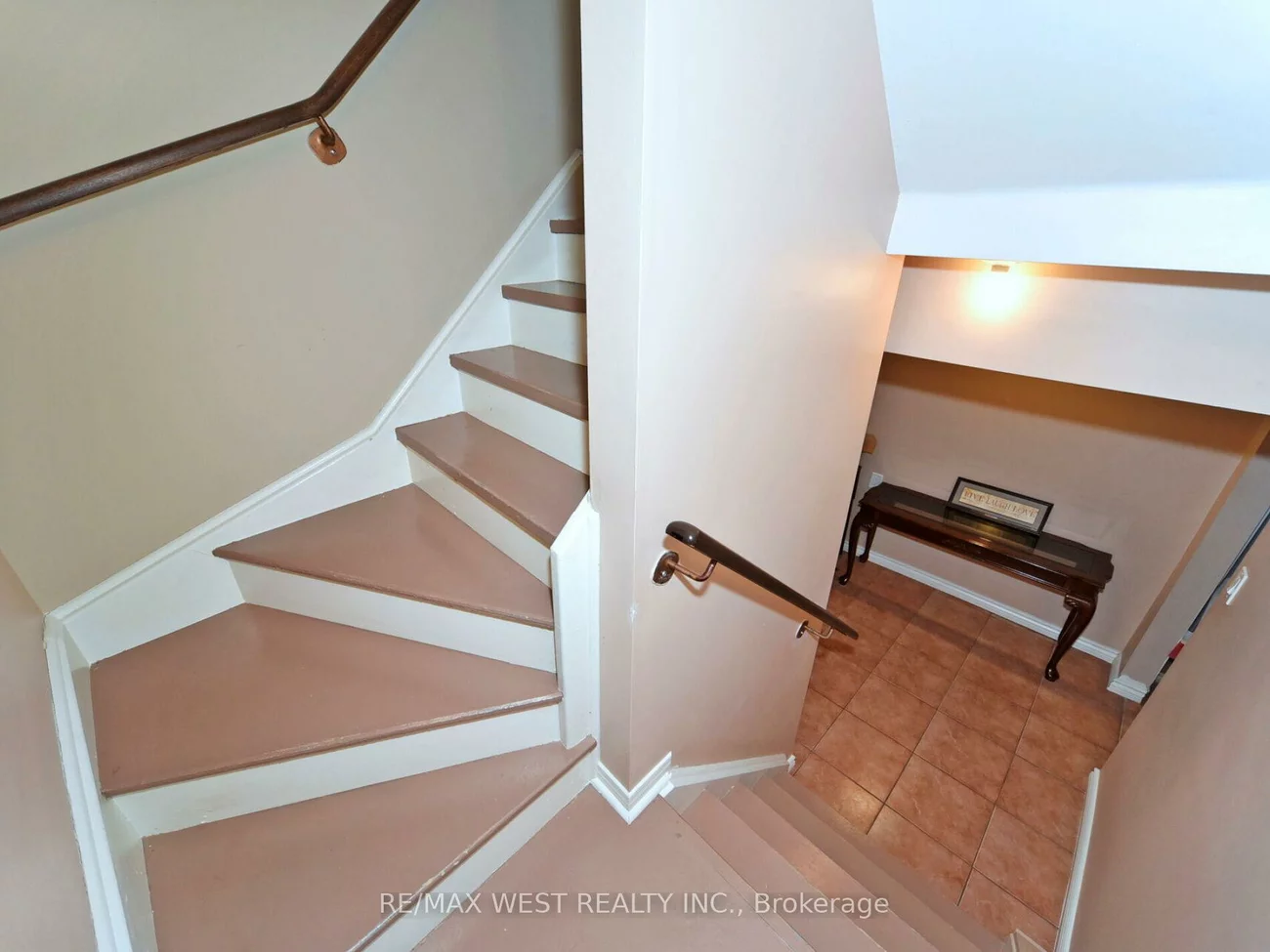 104, Pinedale, East Woodbridge, Vaughan