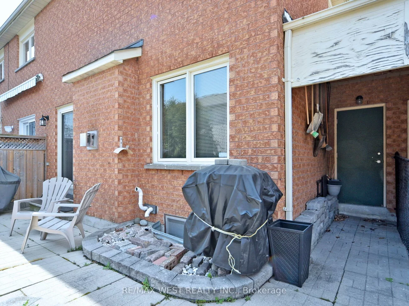 104, Pinedale, East Woodbridge, Vaughan