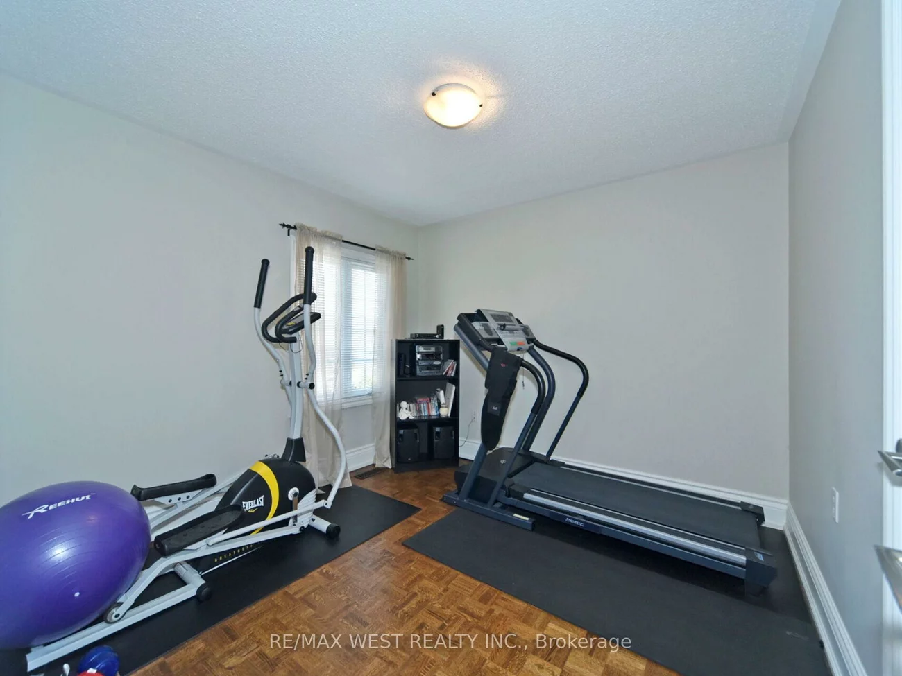 104, Pinedale, East Woodbridge, Vaughan