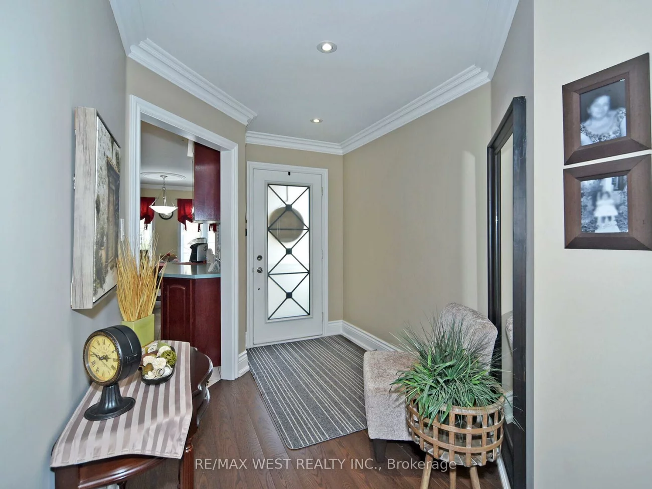 104, Pinedale, East Woodbridge, Vaughan