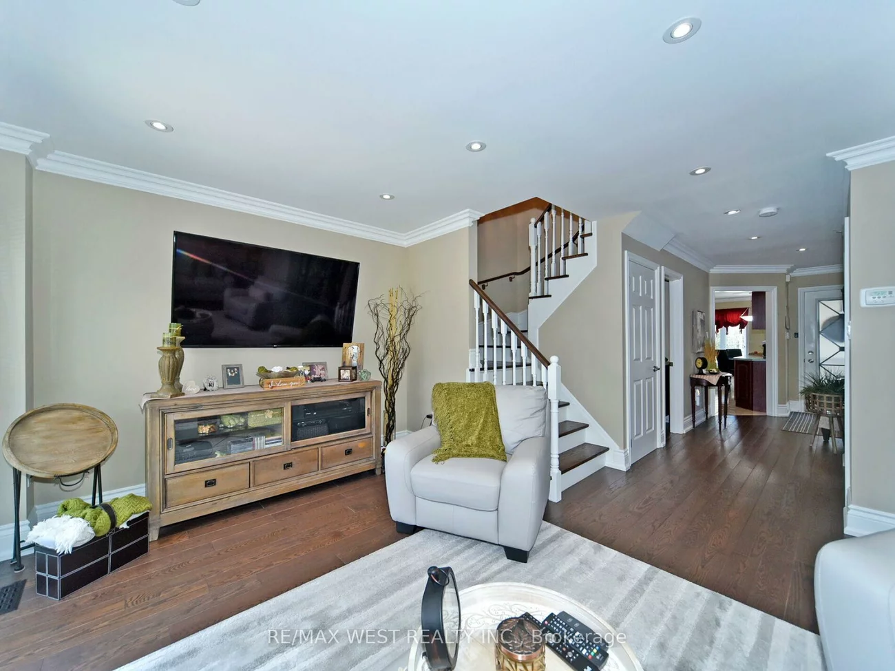 104, Pinedale, East Woodbridge, Vaughan