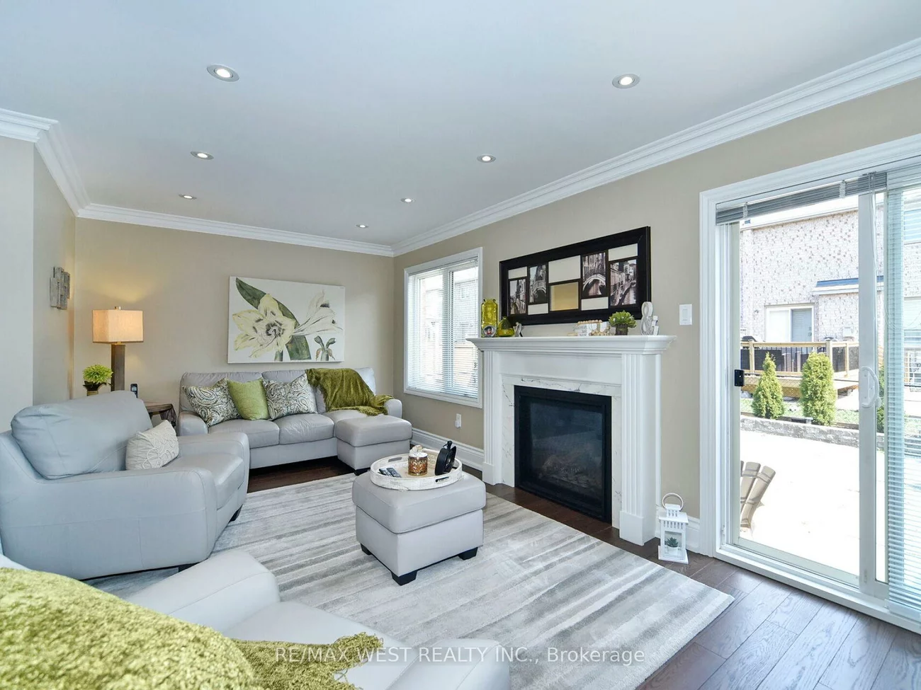 104, Pinedale, East Woodbridge, Vaughan