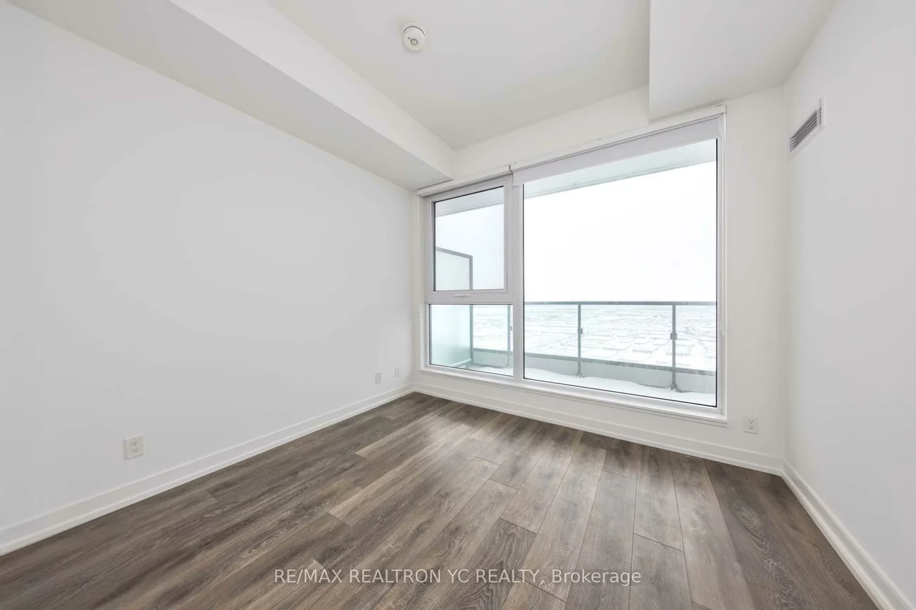 898, Portage, Vaughan Corporate Centre, Vaughan