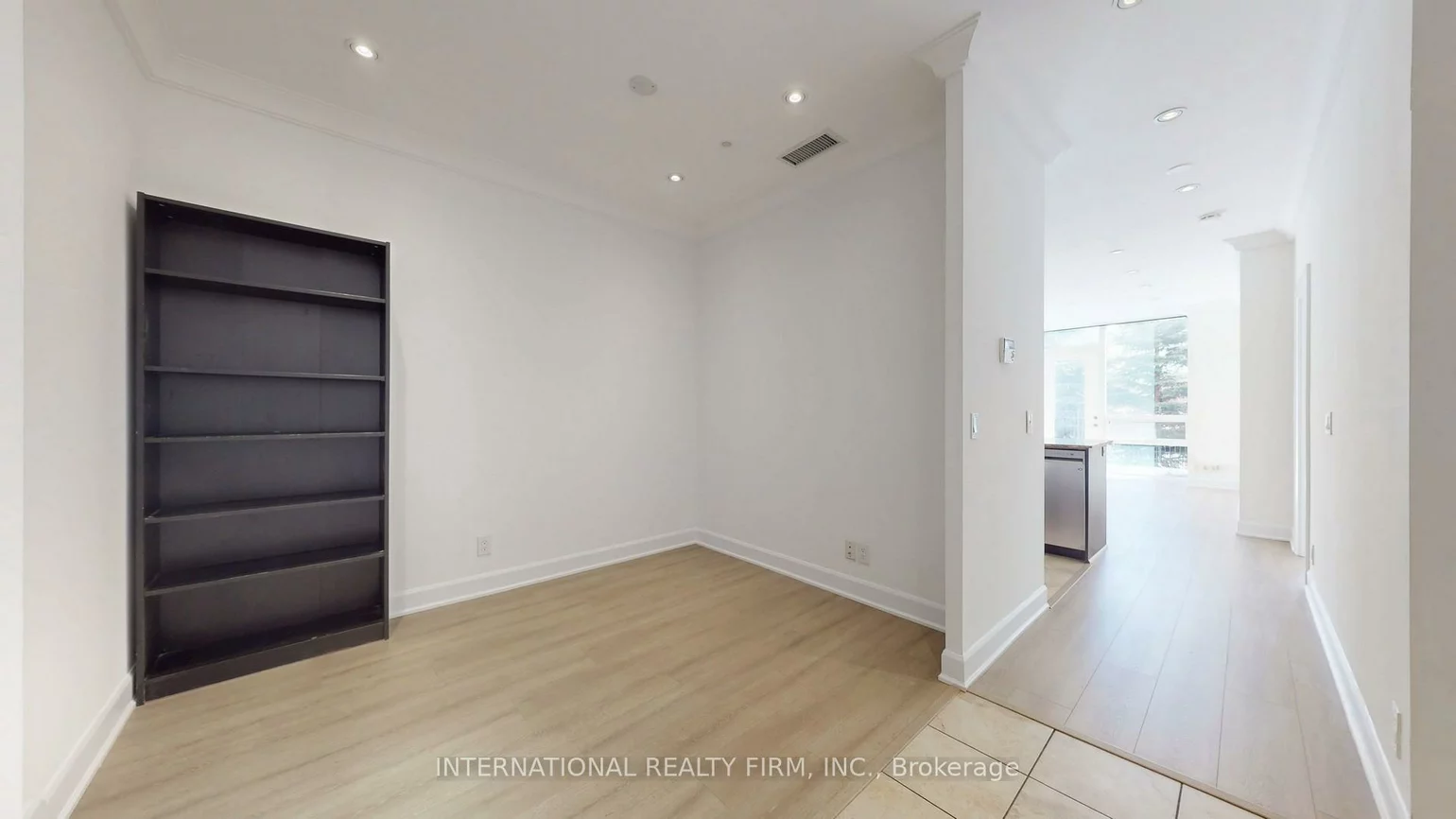 520, Steeles, Crestwood-Springfarm-Yorkhill, Vaughan