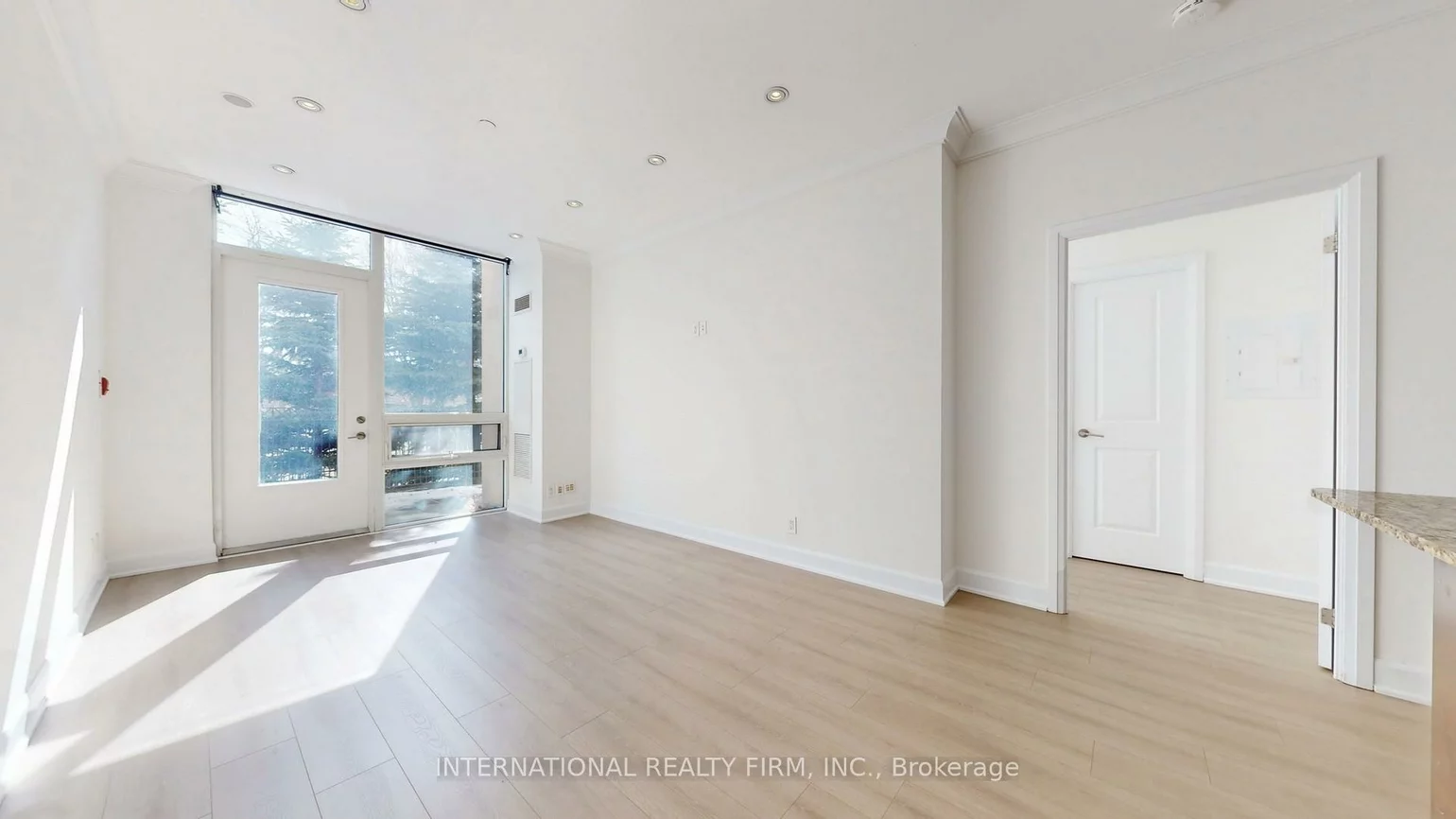 520, Steeles, Crestwood-Springfarm-Yorkhill, Vaughan