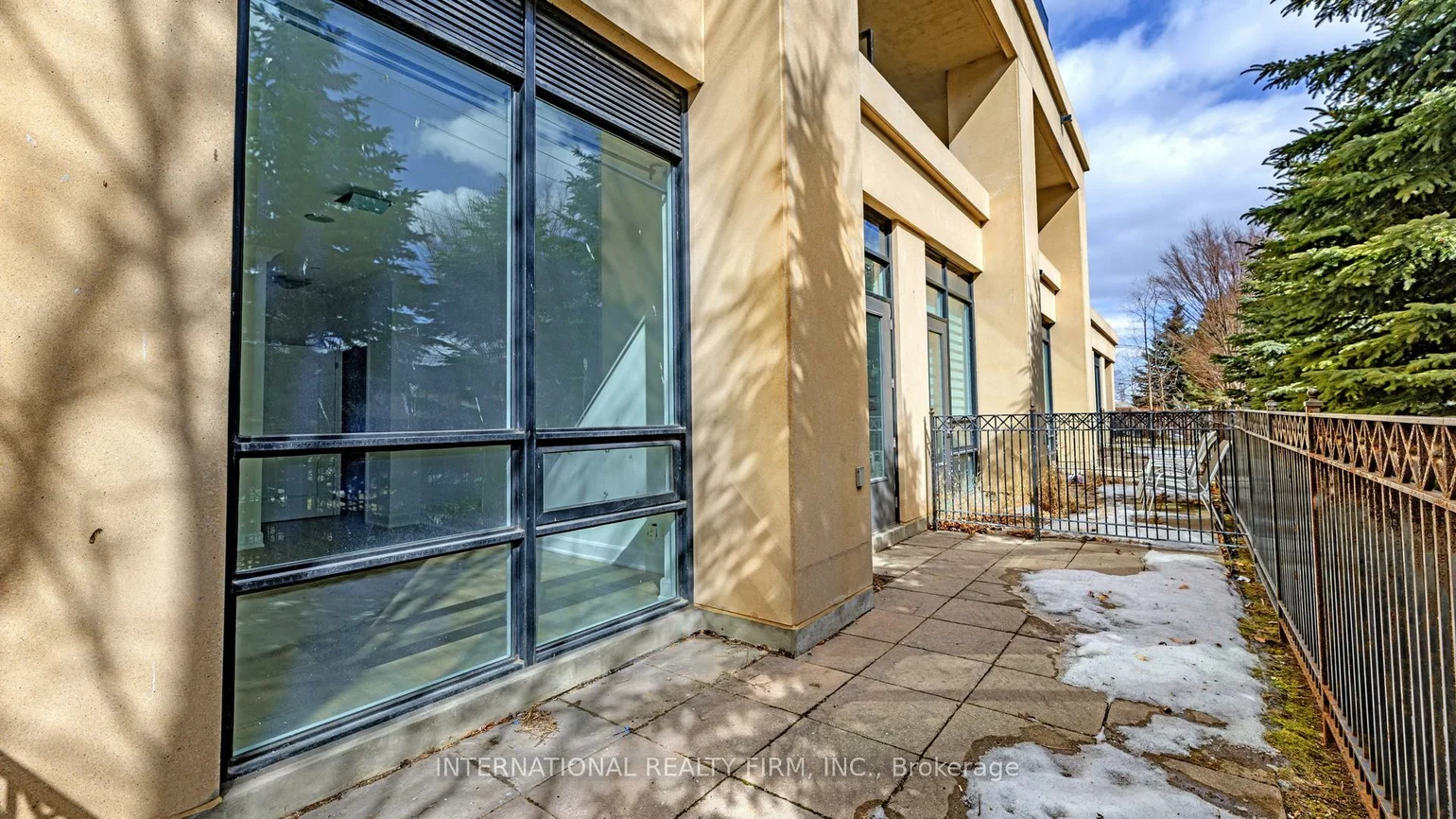520, Steeles, Crestwood-Springfarm-Yorkhill, Vaughan