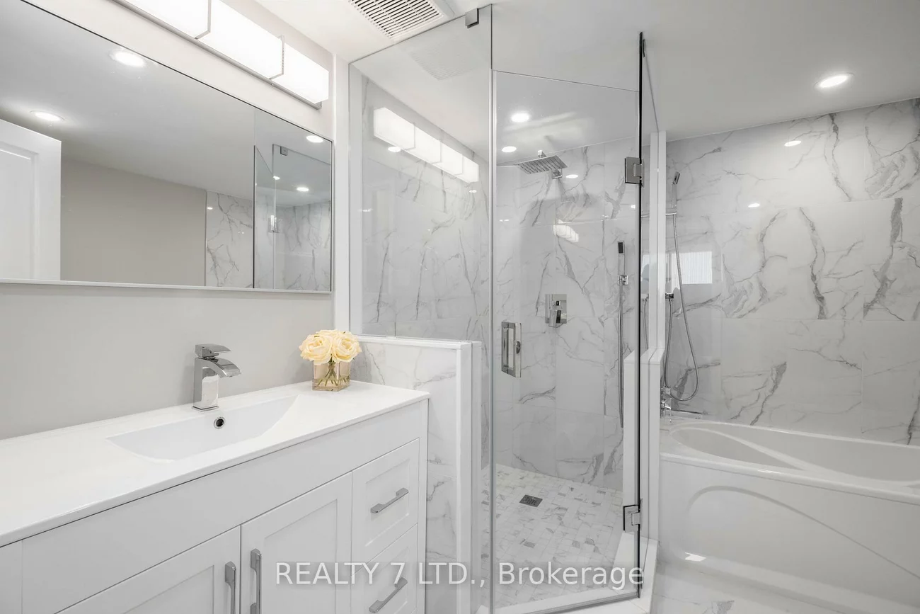 120, Promenade, Brownridge, Vaughan