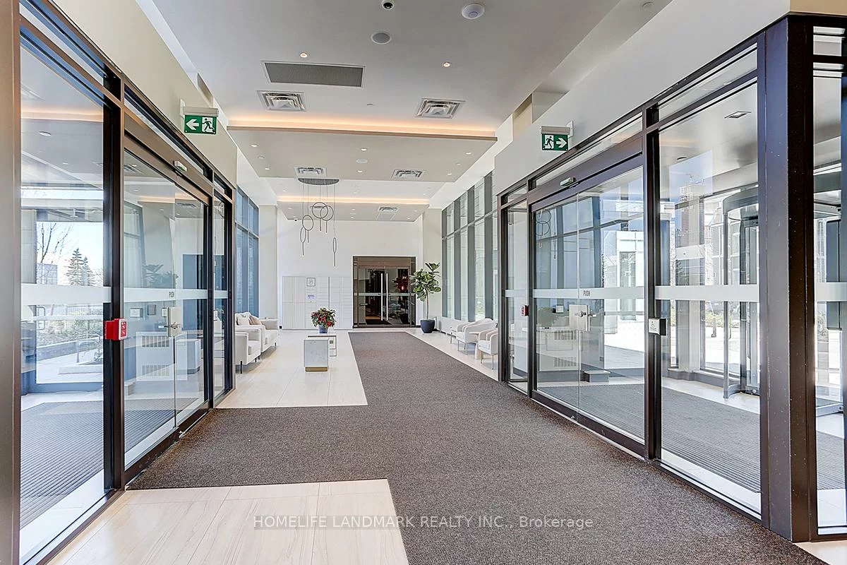 38, Honeycrisp, Vaughan Corporate Centre, Vaughan