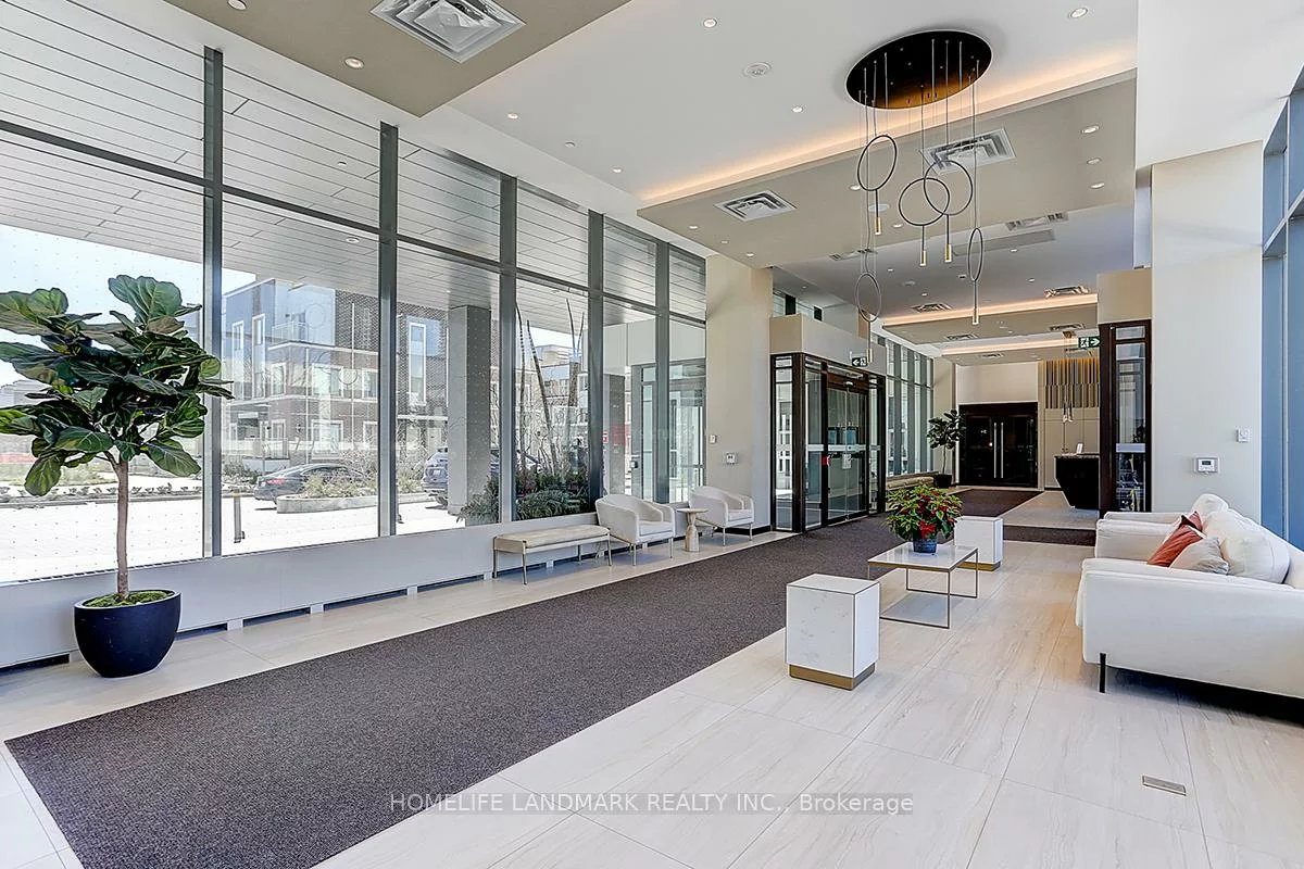 38, Honeycrisp, Vaughan Corporate Centre, Vaughan
