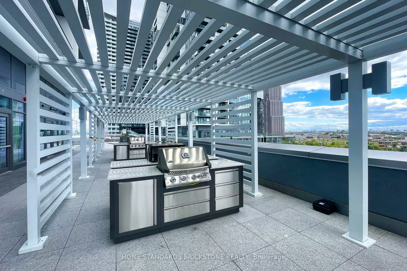 1000, Portage, Vaughan Corporate Centre, Vaughan
