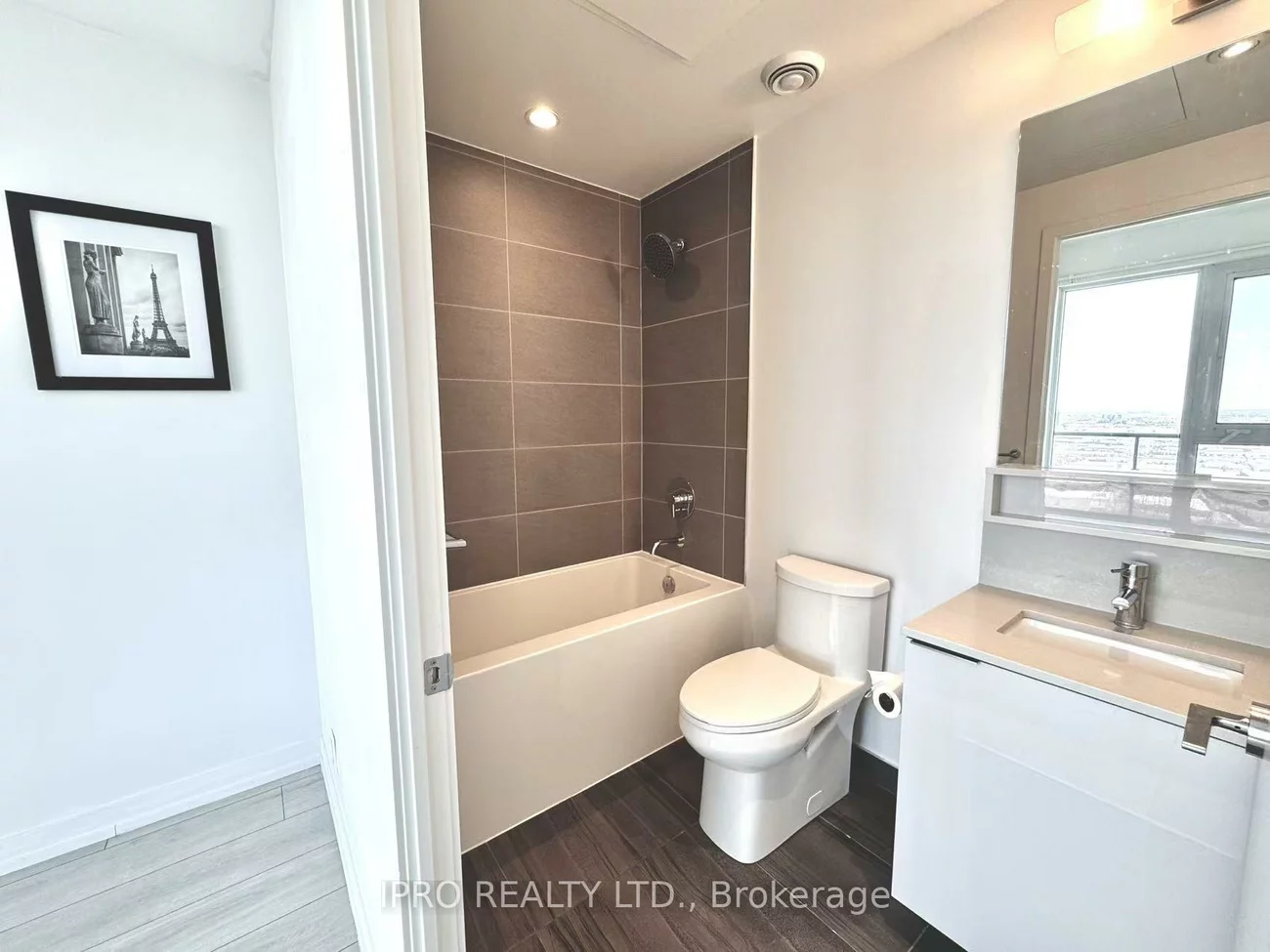 898, Portage, Vaughan Corporate Centre, Vaughan