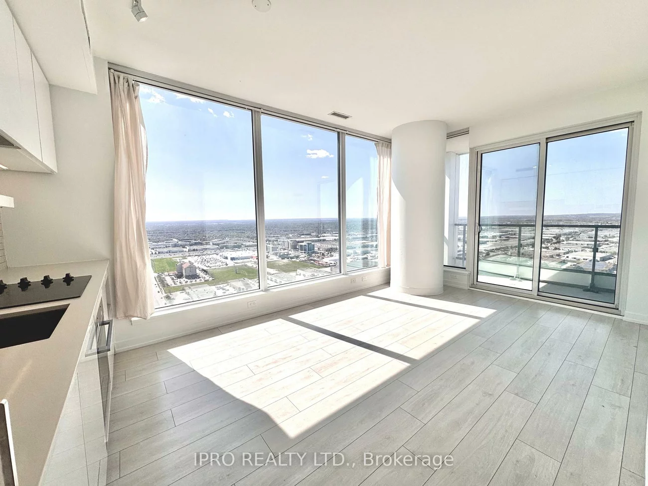 898, Portage, Vaughan Corporate Centre, Vaughan