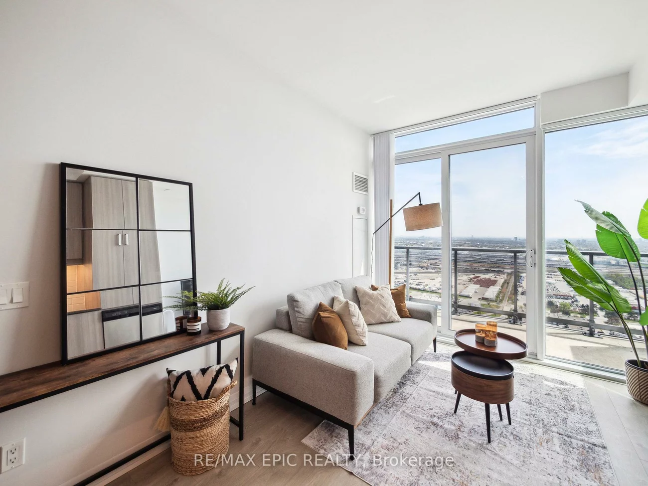 7895, Jane, Concord, Vaughan