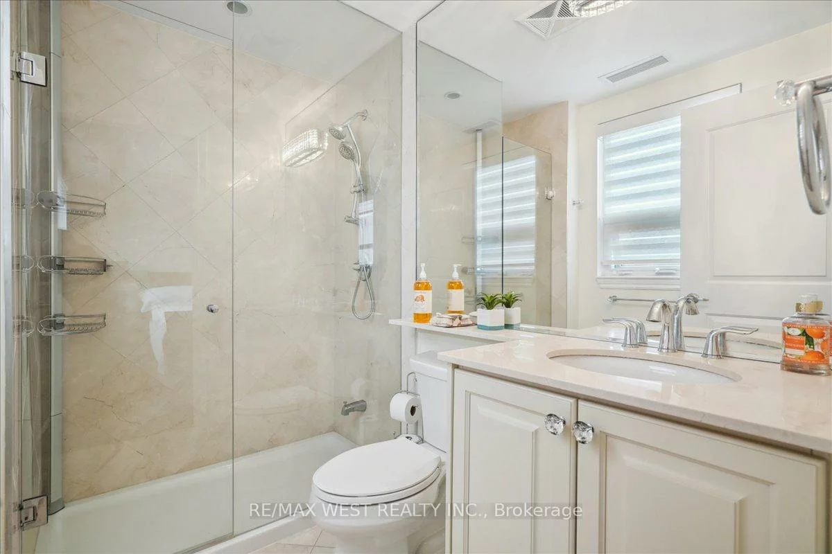9255, Jane, Maple, Vaughan