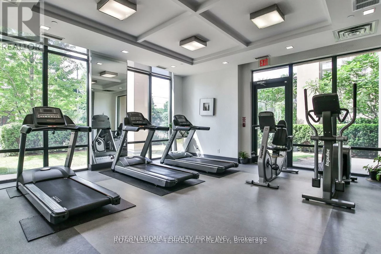 520, Steeles, Crestwood-Springfarm-Yorkhill, Vaughan