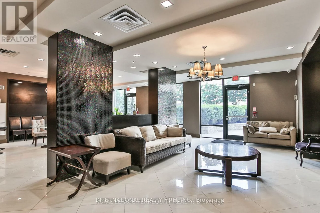 520, Steeles, Crestwood-Springfarm-Yorkhill, Vaughan