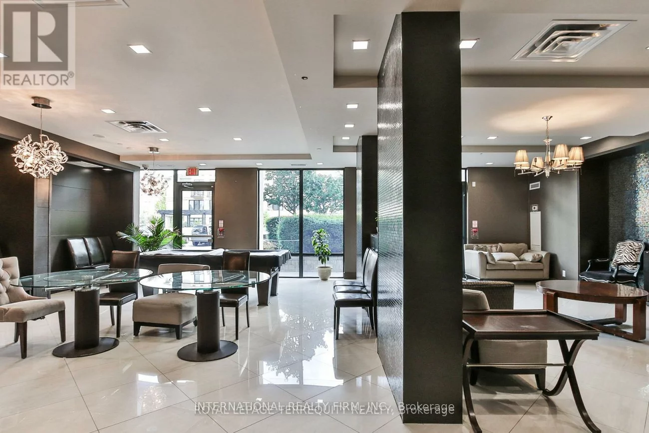520, Steeles, Crestwood-Springfarm-Yorkhill, Vaughan