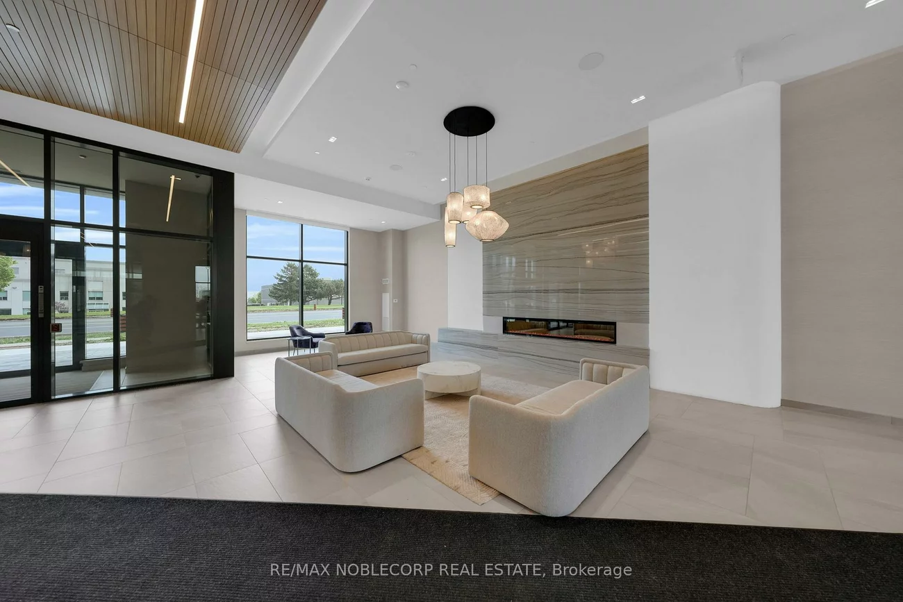 8960, Jane, Vellore Village, Vaughan