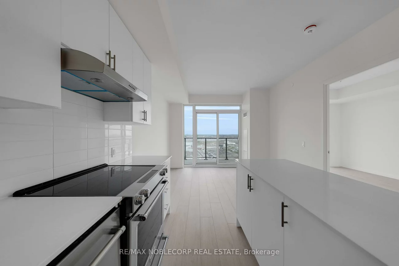 8960, Jane, Vellore Village, Vaughan