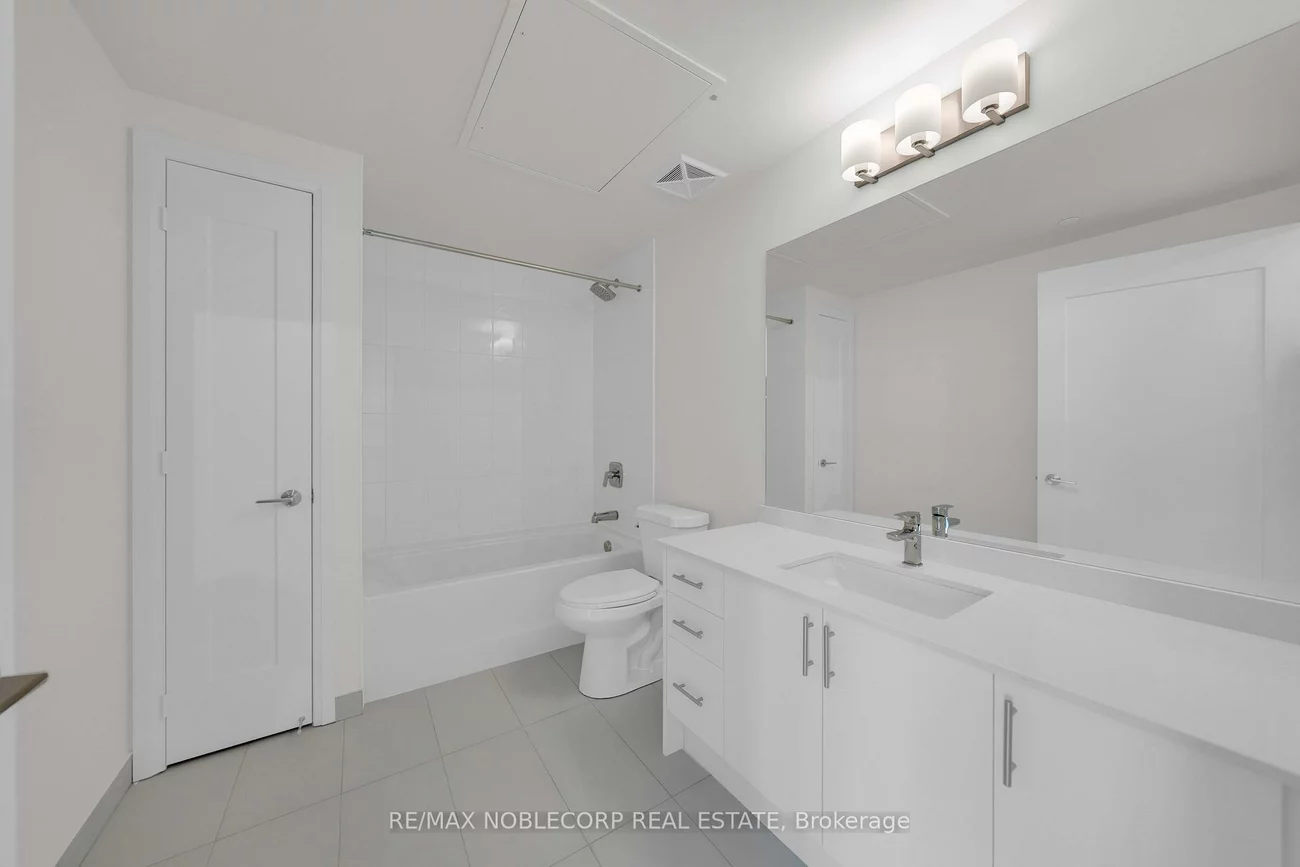 8960, Jane, Vellore Village, Vaughan
