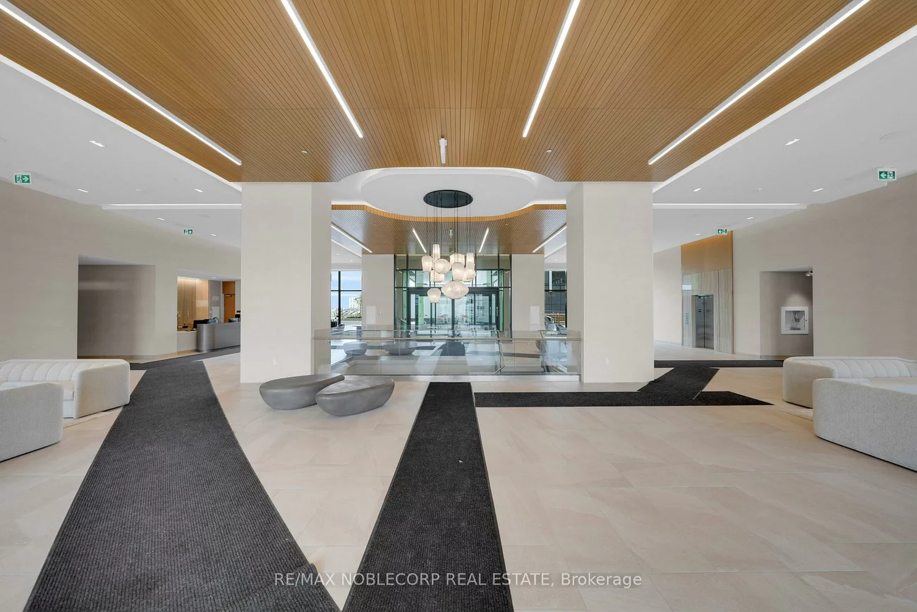 8960, Jane, Vellore Village, Vaughan