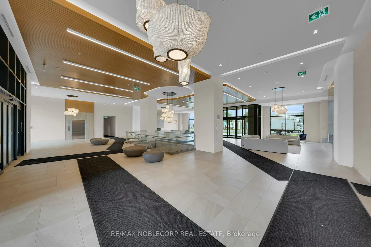 8960, Jane, Vellore Village, Vaughan
