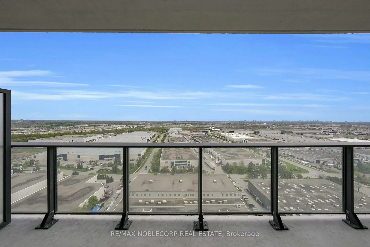 8960, Jane, Vellore Village, Vaughan