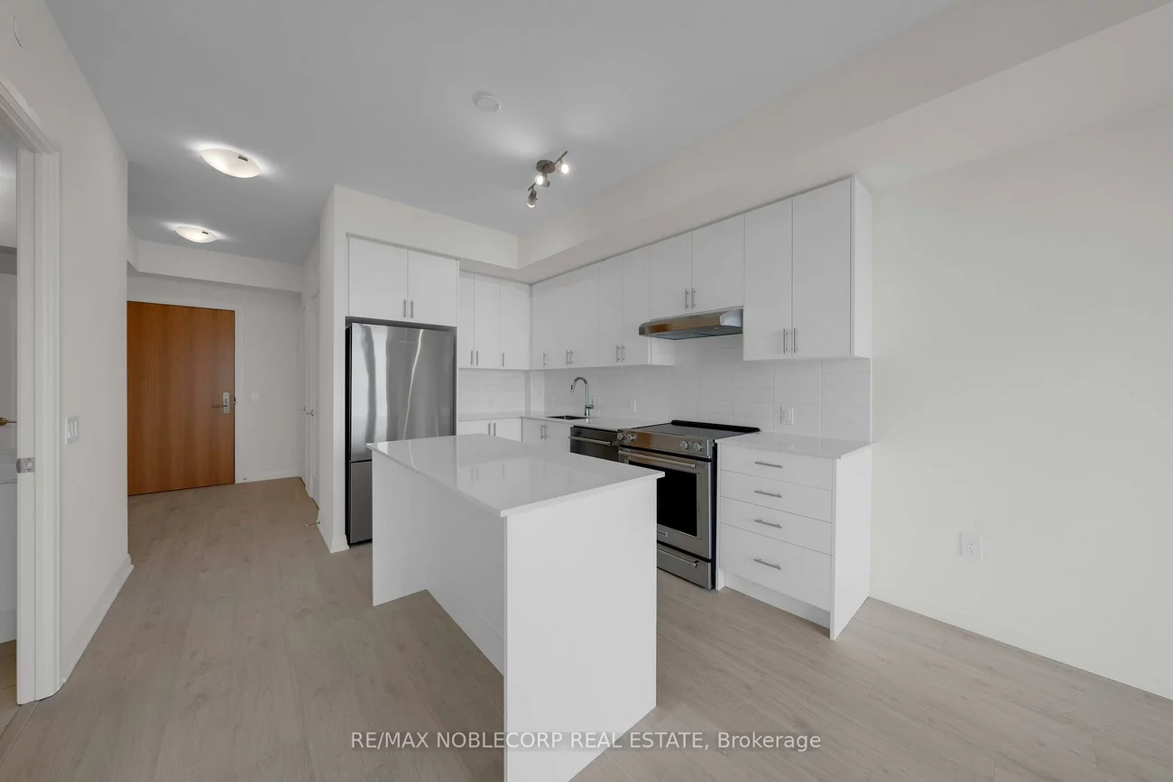8960, Jane, Vellore Village, Vaughan