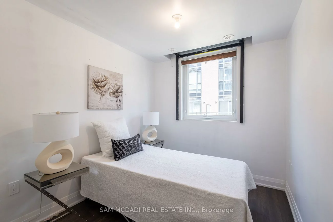 26, Coles, Vaughan Grove, Vaughan