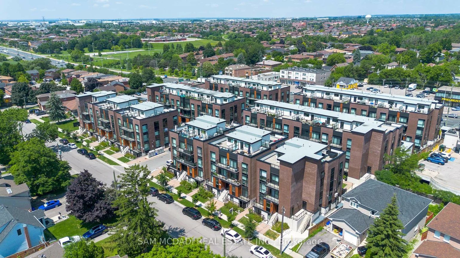 26, Coles, Vaughan Grove, Vaughan