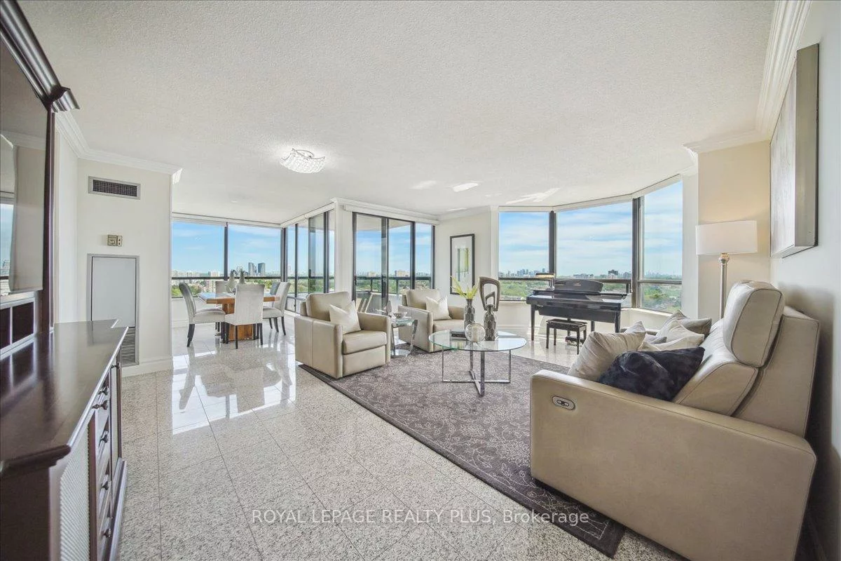 7440, Bathurst, Brownridge, Vaughan