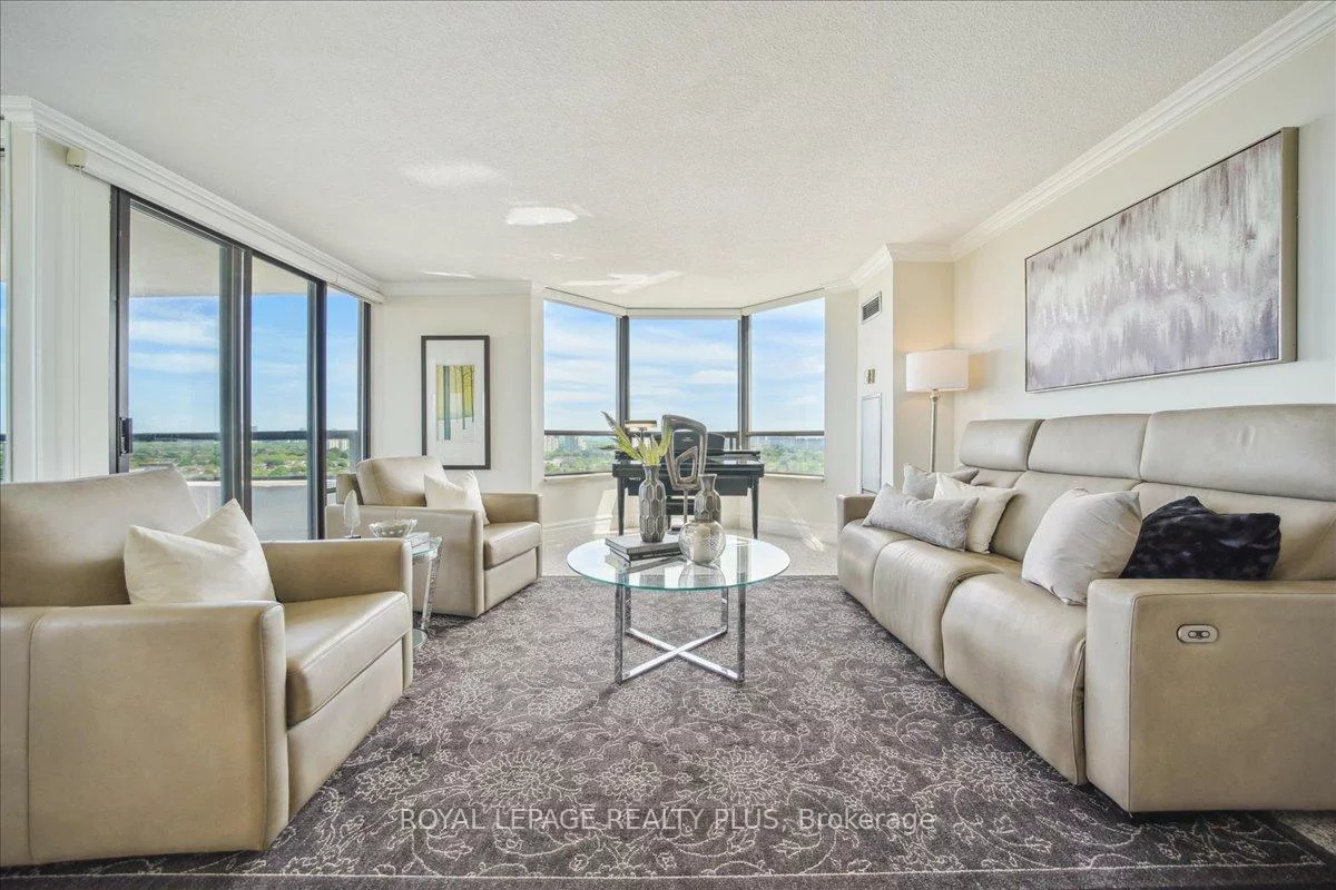 7440, Bathurst, Brownridge, Vaughan