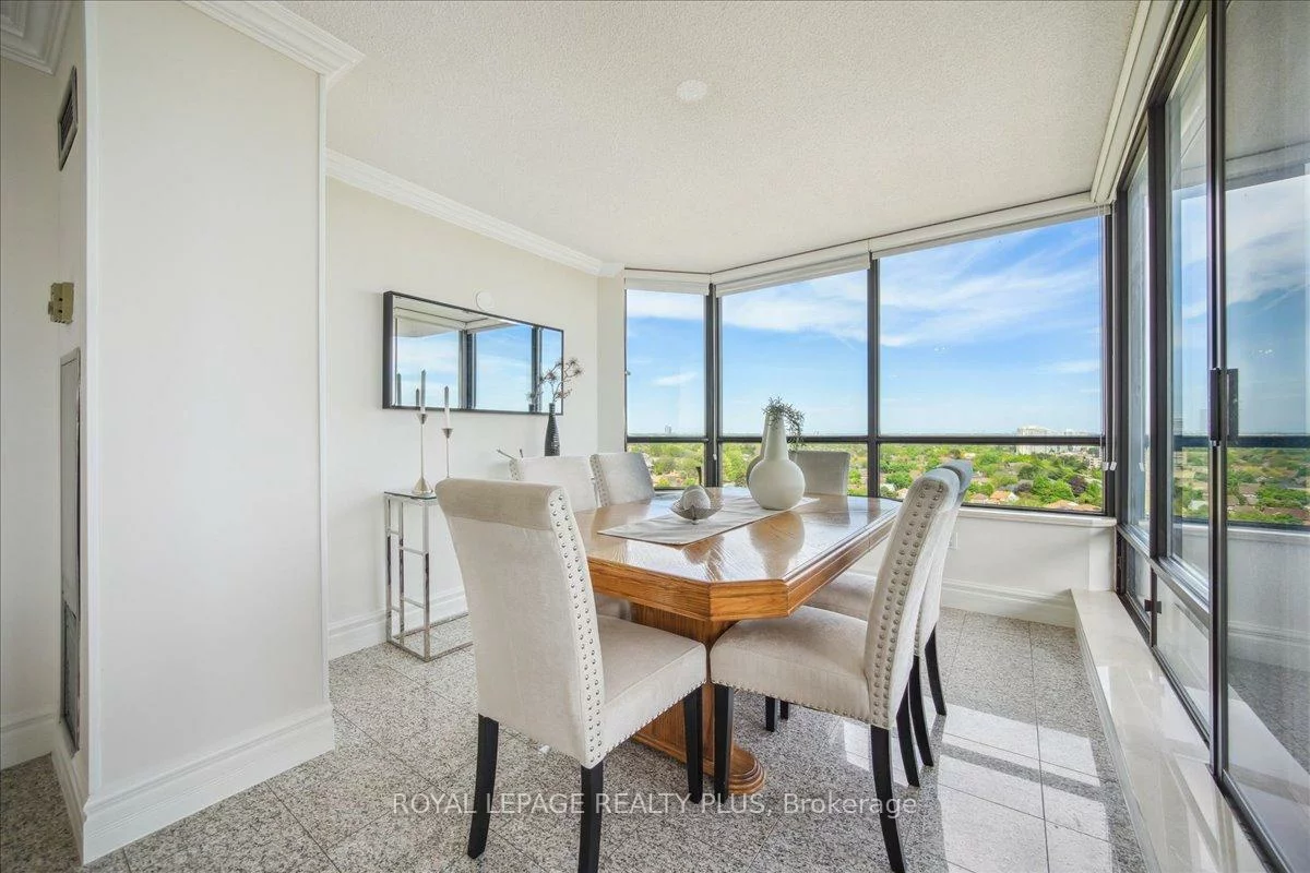 7440, Bathurst, Brownridge, Vaughan