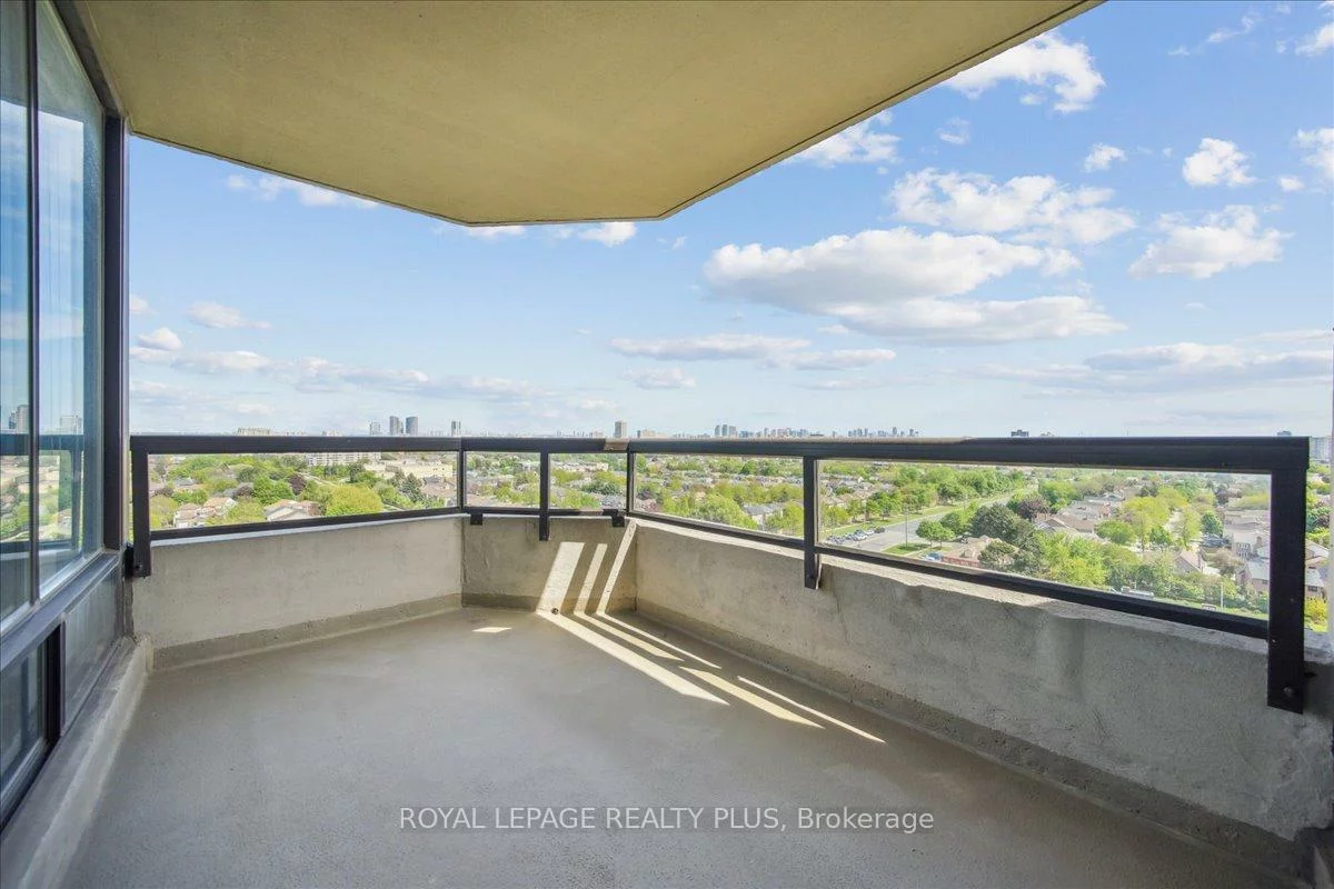 7440, Bathurst, Brownridge, Vaughan