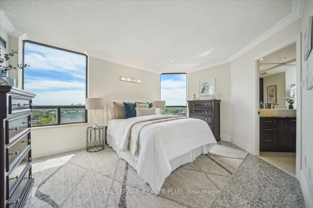 7440, Bathurst, Brownridge, Vaughan