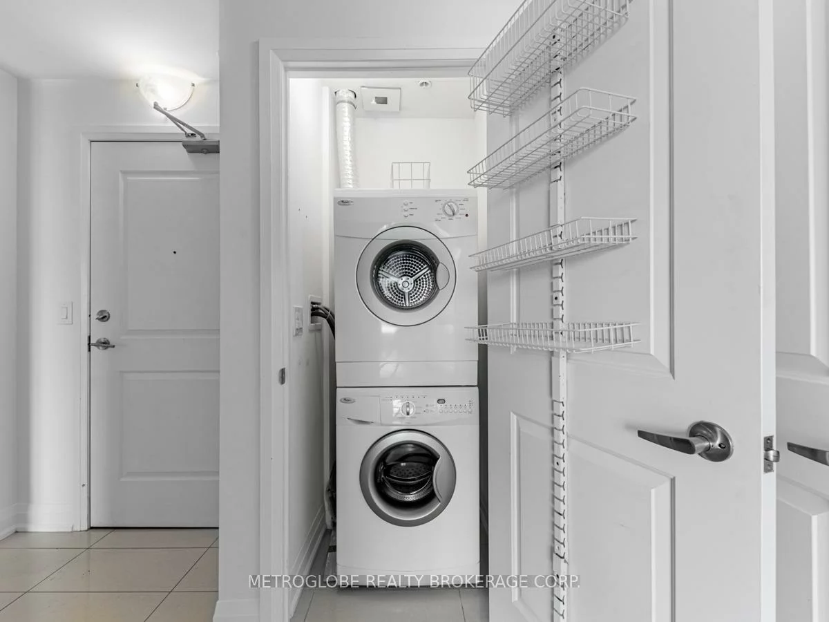 12, Woodstream, Vaughan Grove, Vaughan