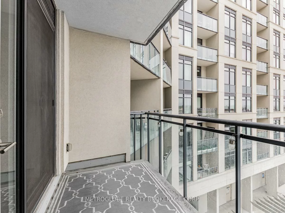 12, Woodstream, Vaughan Grove, Vaughan