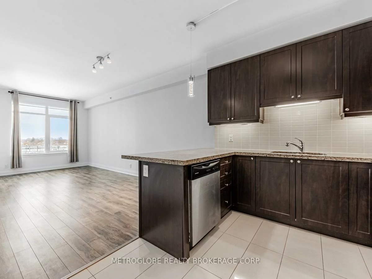 12, Woodstream, Vaughan Grove, Vaughan