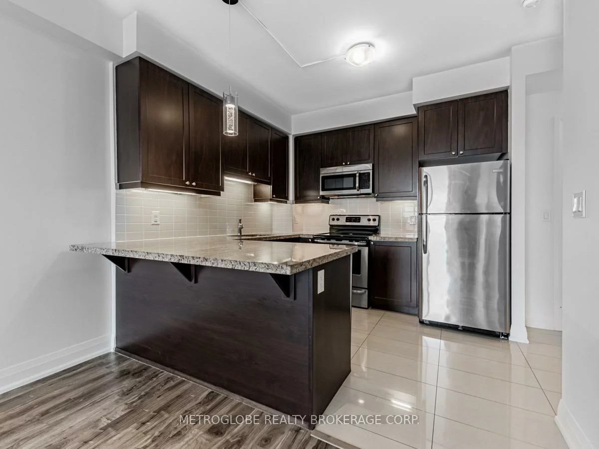 12, Woodstream, Vaughan Grove, Vaughan