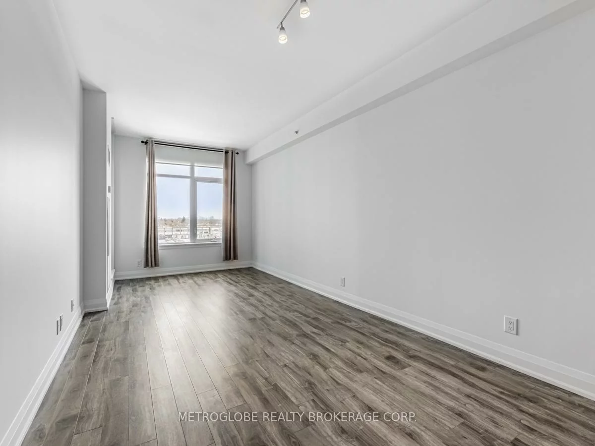 12, Woodstream, Vaughan Grove, Vaughan
