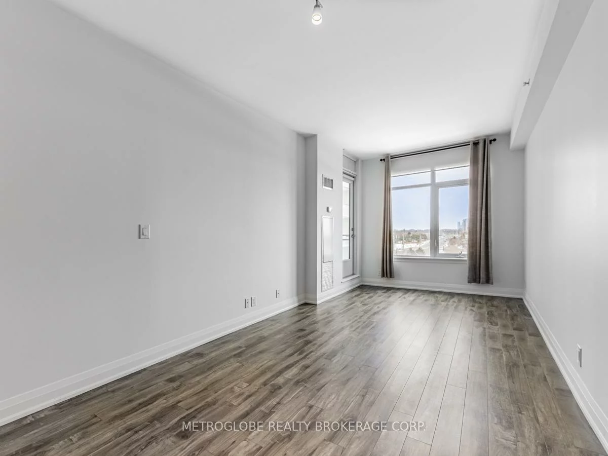 12, Woodstream, Vaughan Grove, Vaughan